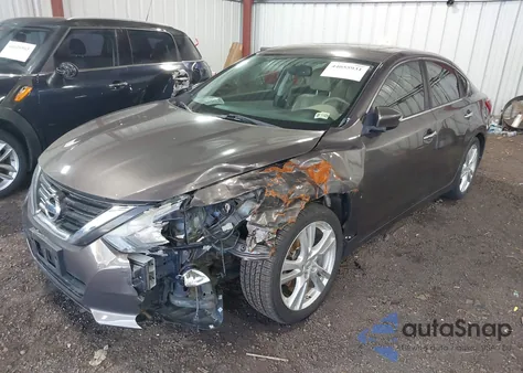 2016 Nissan Altima 3.5 Sl/3.5 Sr z USA, uszkodzony, nr VIN 1N4BL3AP7GC118204